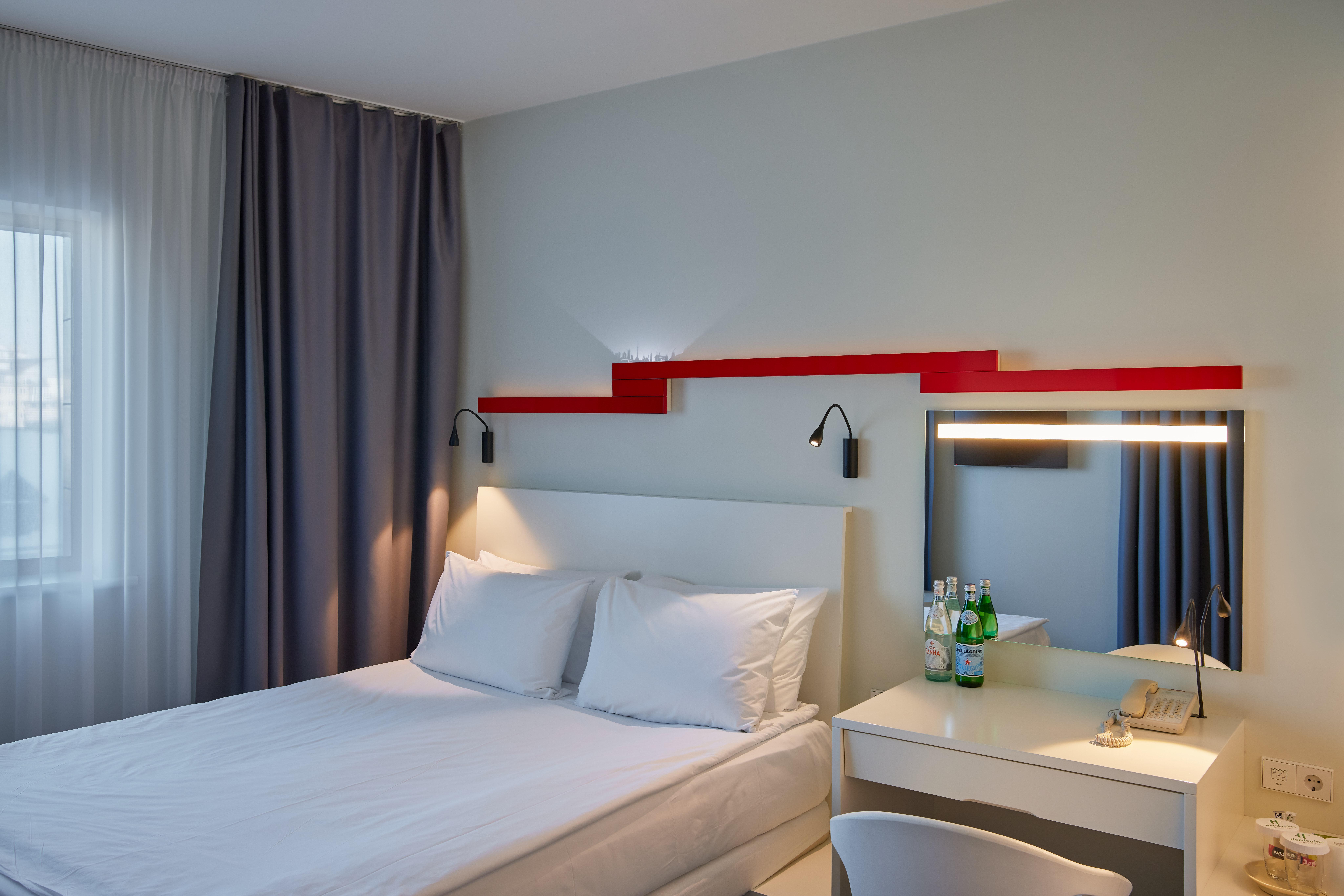 By Ihg 4*